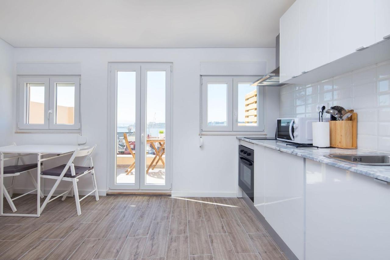 Designer Flats In Lapa By Lovelystay Lisbon Exterior photo